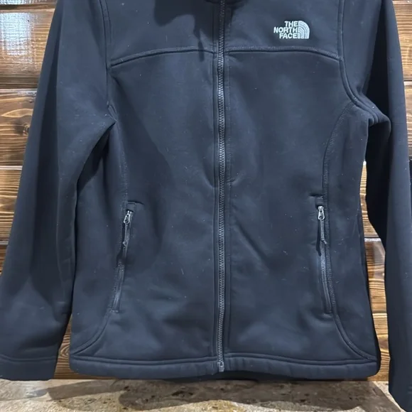 The North Face Women’s Jacket - Picture 3 of 12